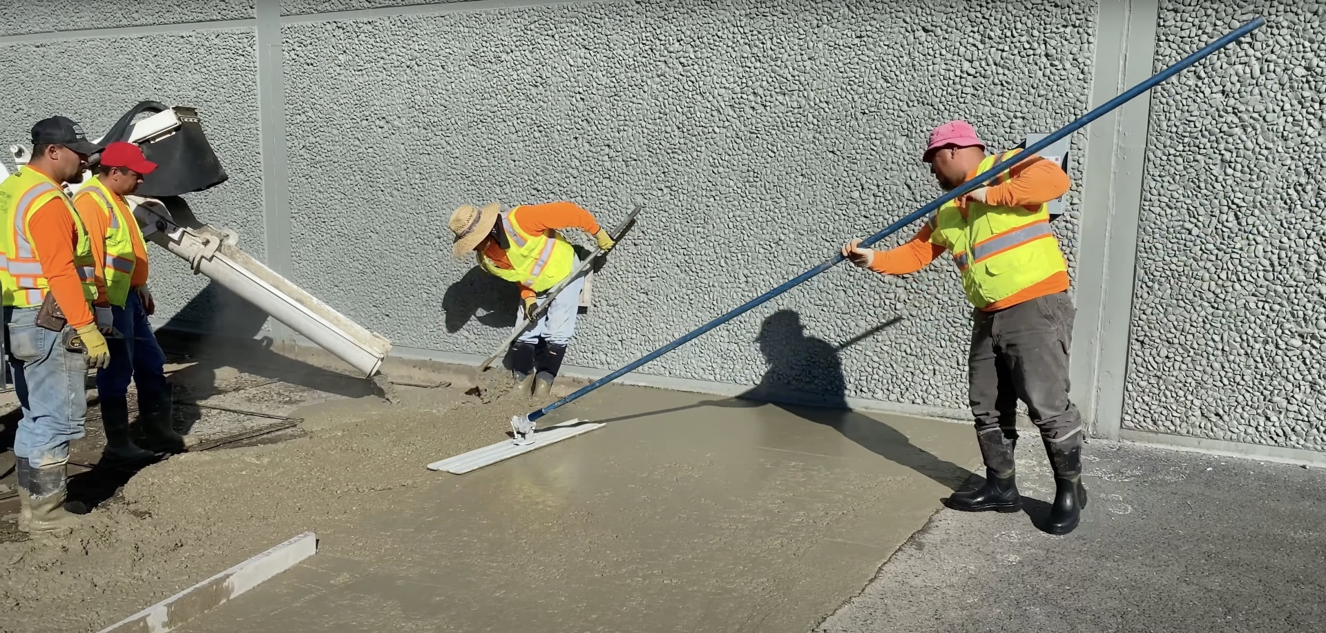Commercial concrete slab finishing in Taunton, MA Large-scale concrete slab finishing with professional equipment by Taunton Concrete